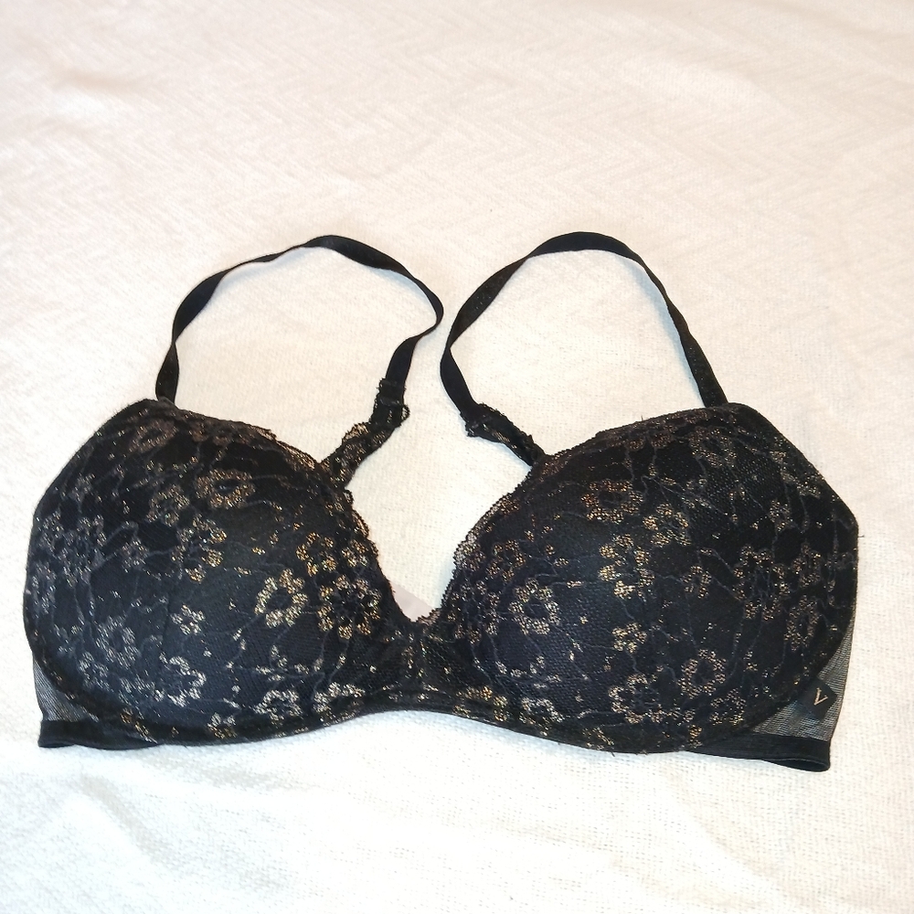 Sz.36B Womens Victoria Secret Padded No Wire Bra